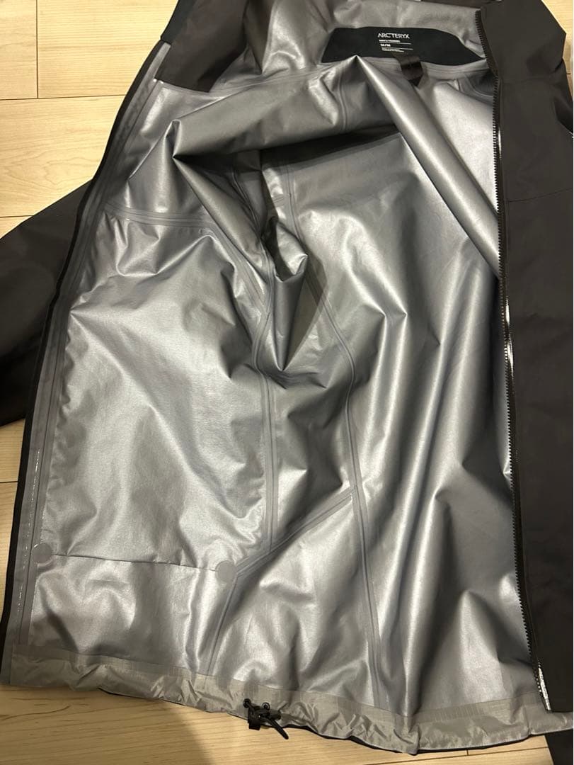 極美品 アークテリクスBeta jacket M ブラック