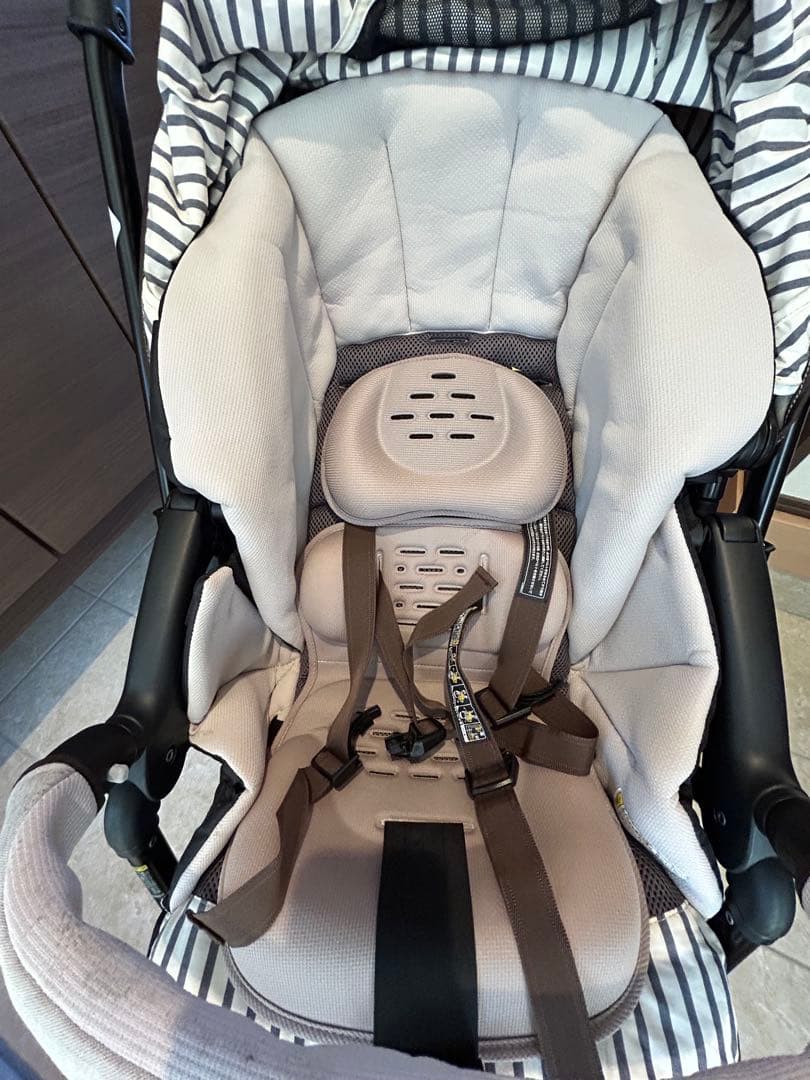 Combi 折りたたみ式ベビーカー グレー・ストライプ　取説・おまけ付き