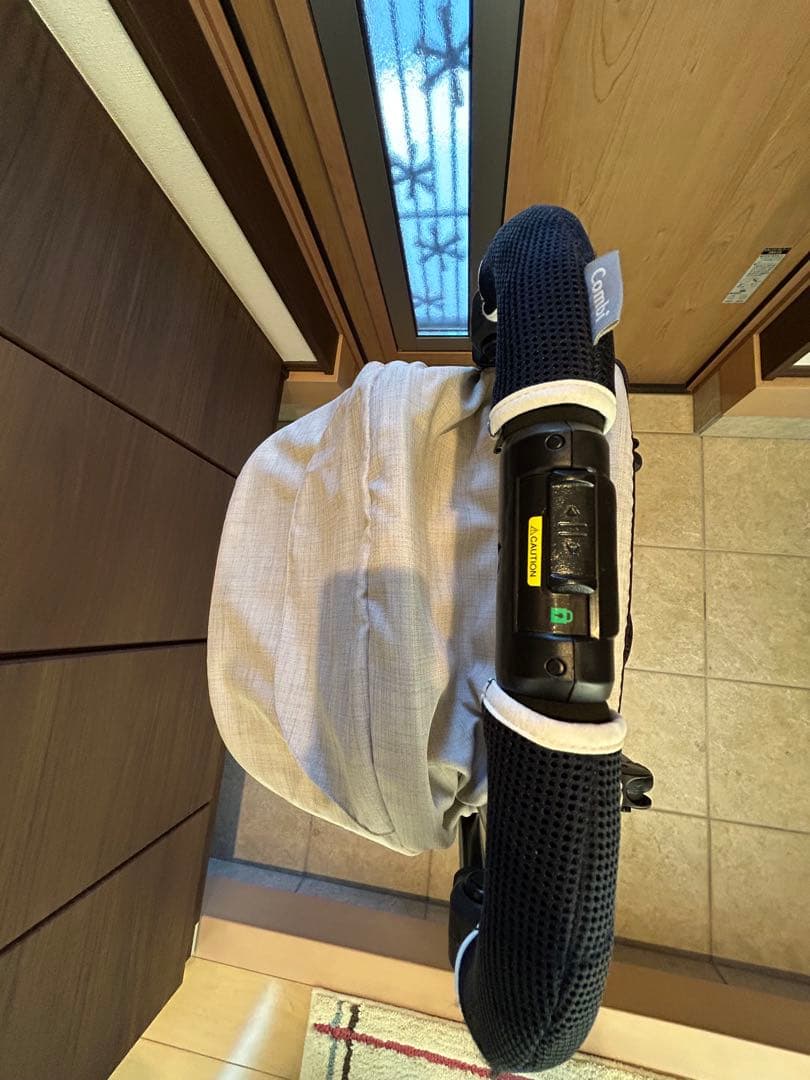 Combi 折りたたみ式ベビーカー グレー・ストライプ　取説・おまけ付き