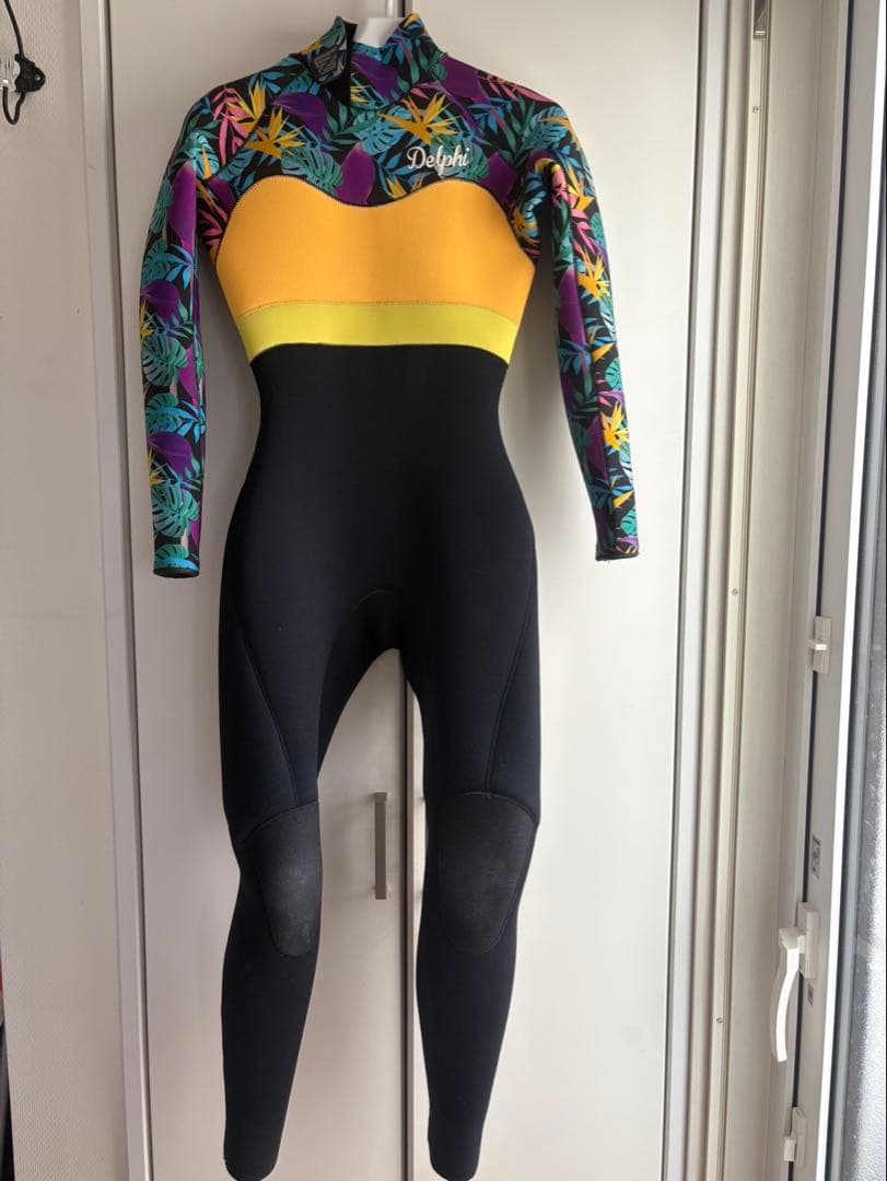 Delphi women's フルスーツ一回のみ使用　Mサイズ　3mm