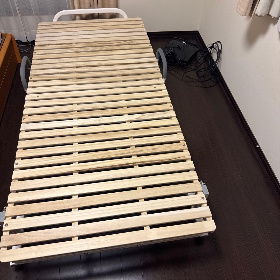 折りたたみベッド シングルサイズ ナチュラルウッド(新品のベッドガードもおまけ)