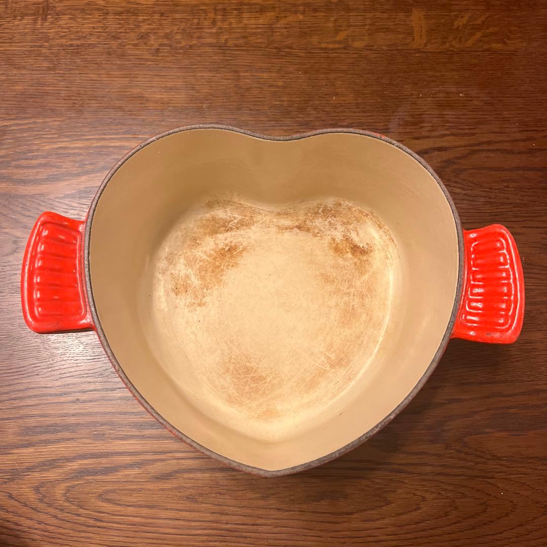 セット配送可能！LE CREUSET ハート型 両手鍋 2L レッド