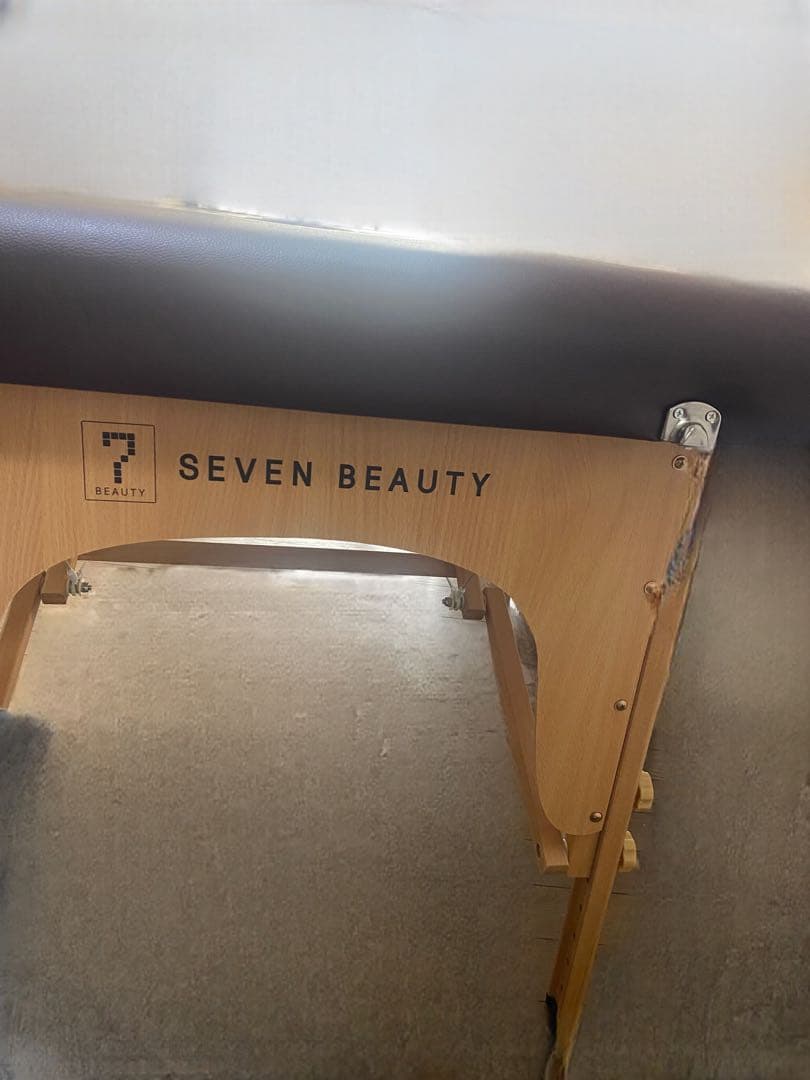 エステ 折りたたみ施術台 持ち運び用