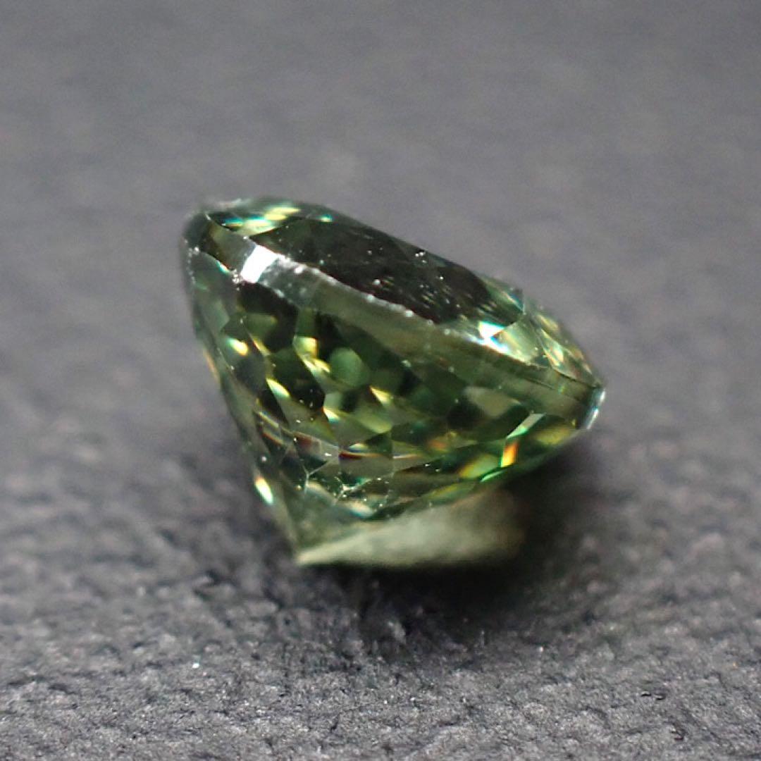 【マダガスカル/アンバンジャ産】デマントイドガーネット