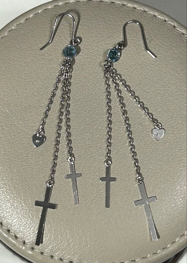 サマンサティアラ　K18 ダブルクロス×ハート　ピアス