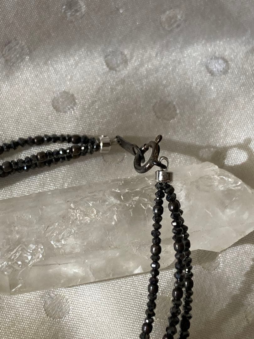 ブラックダイヤモンド　ラフロック3連ブレスレット　雷水晶付