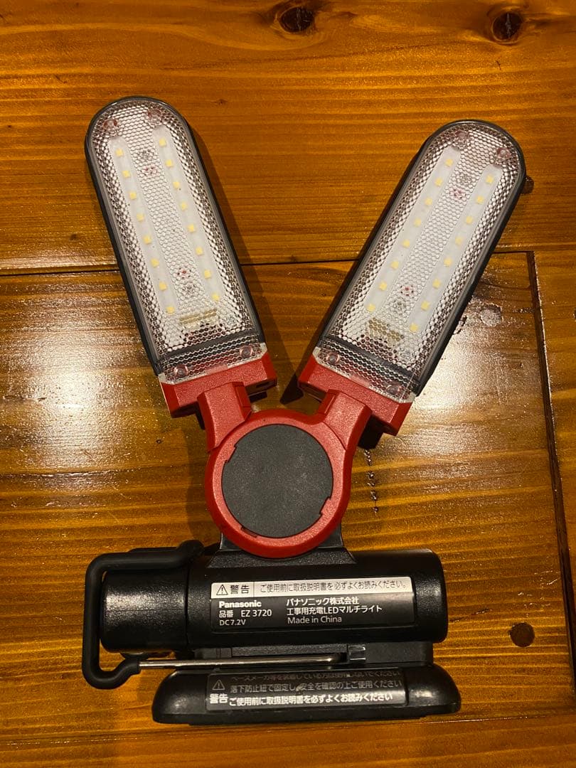 Panasonic LEDライト　EZ3720　バッテリー　充電器付き