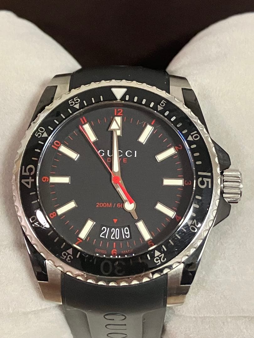 GUCCI 時計 ダイヴ　YA136303 ダイバーズ　電池交換済