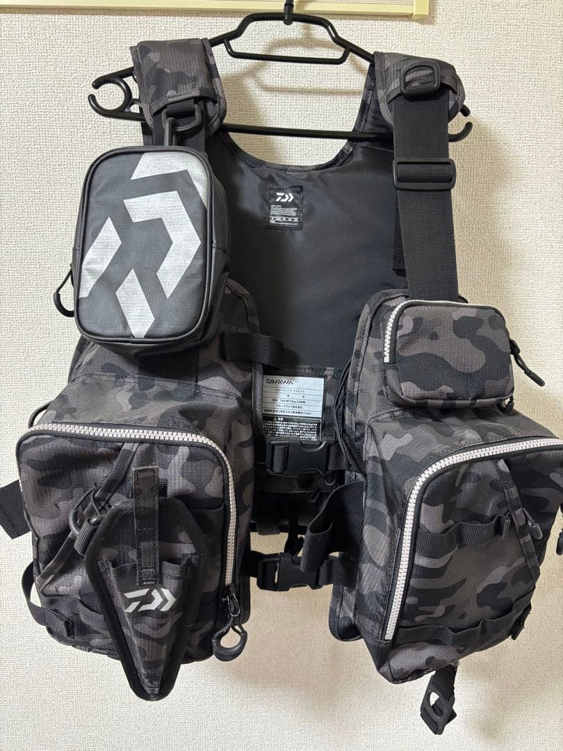Daiwa 迷彩フィッシングベスト