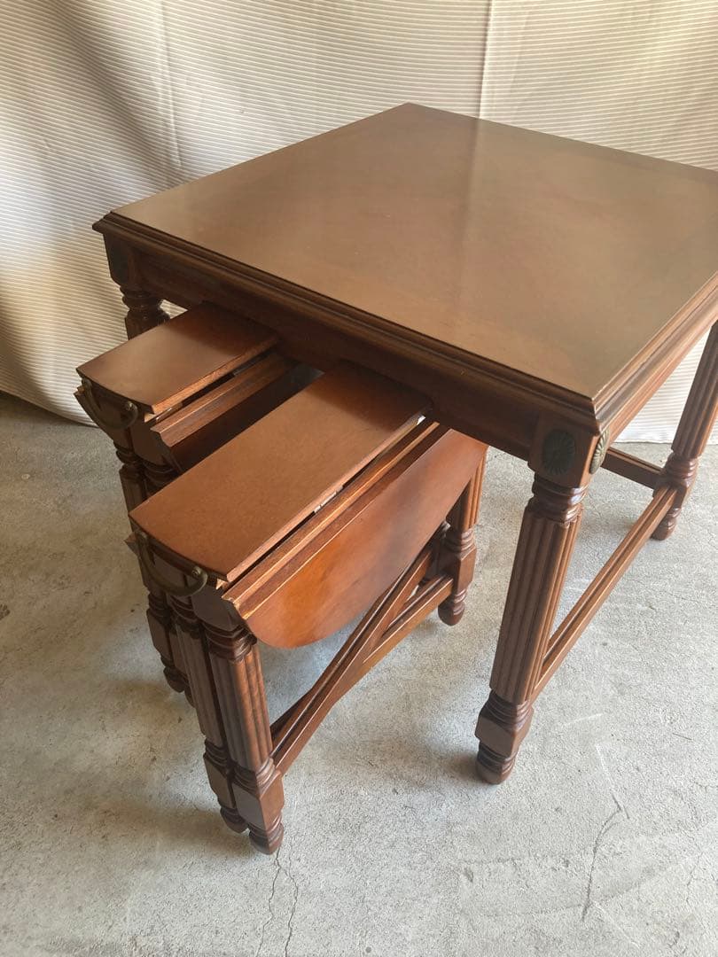家具 Antique nesting tables nest of table