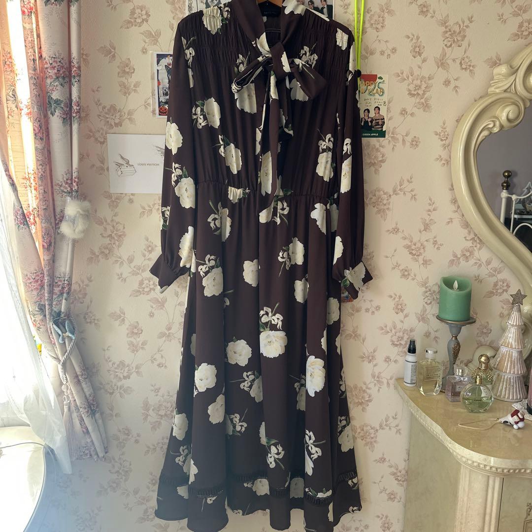 インゲボルグ　芍薬プリントワンピース　美品　明日2/6迄の出品‼️