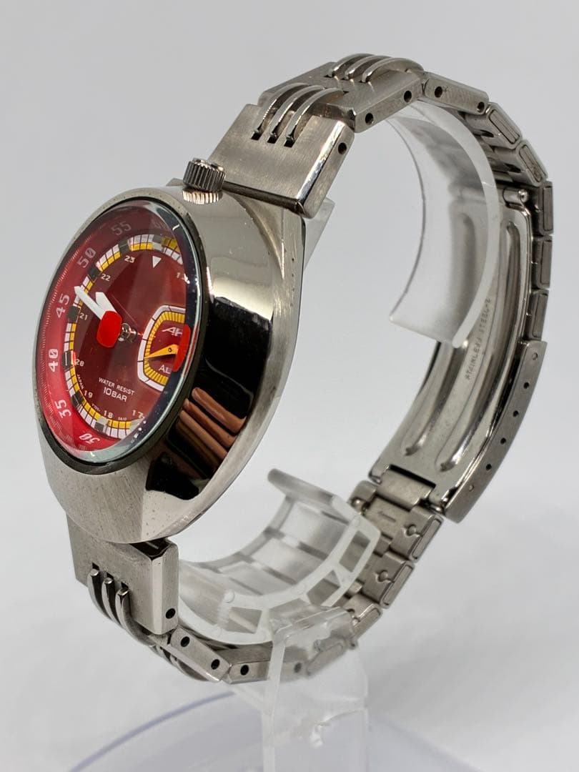 希少✨SEIKO ALBA AKA V707-0A10 クォーツ 腕時計　レッド