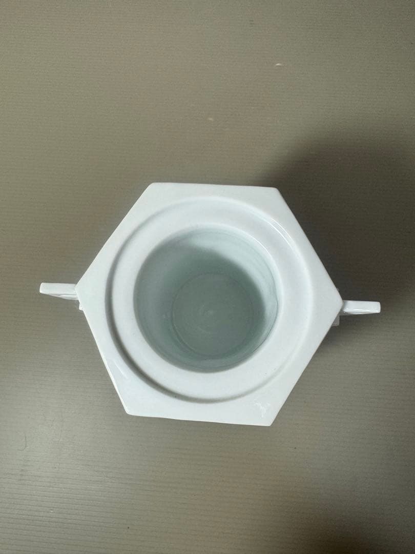 2180 杉原一壷 白磁 六角 透かし 獅子 三足　香炉　未使用