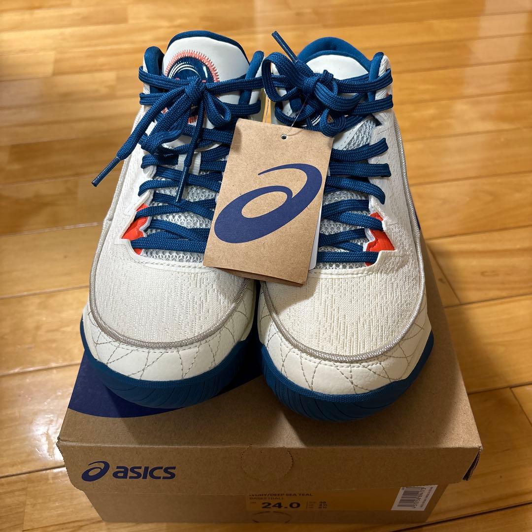 ASICS バスケットシューズ 24.0cm アンプレアルス3