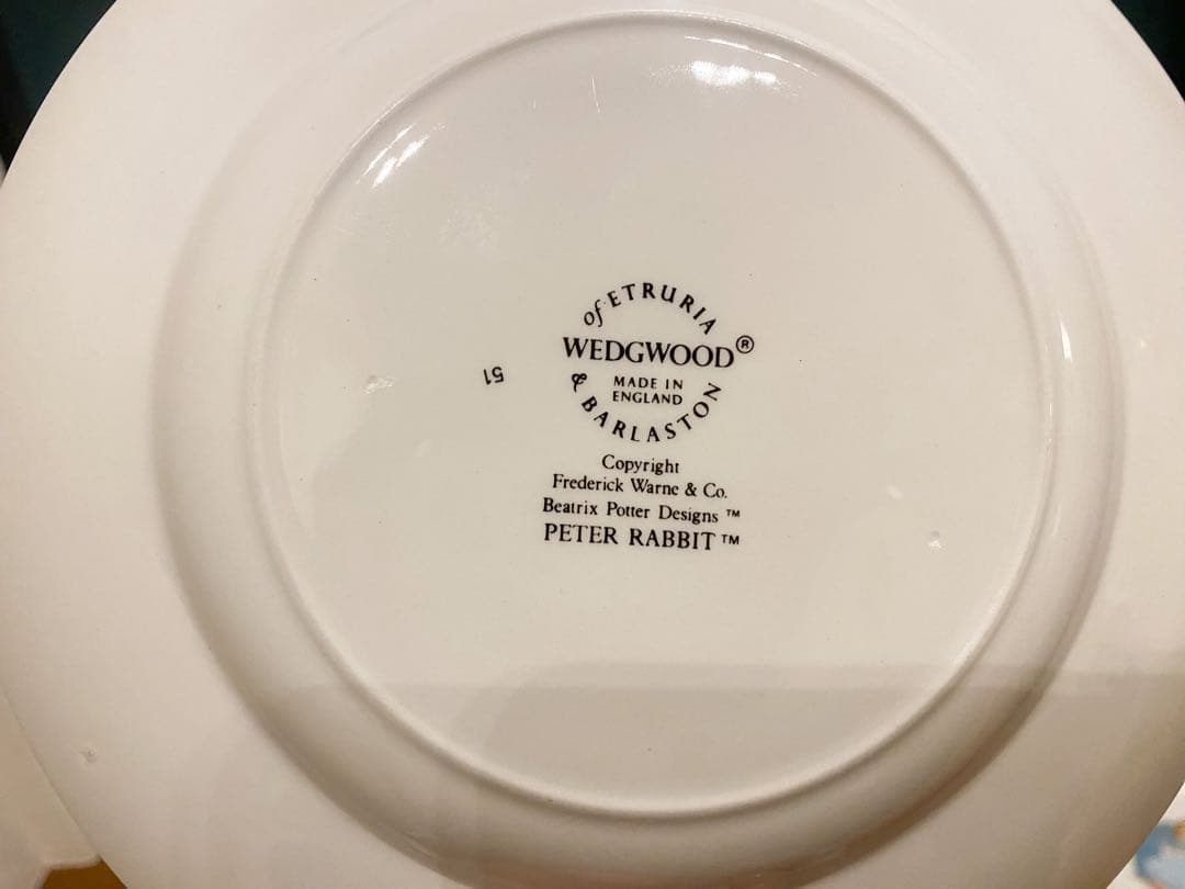【英国産】 ピーターラビット 食器セット 6枚