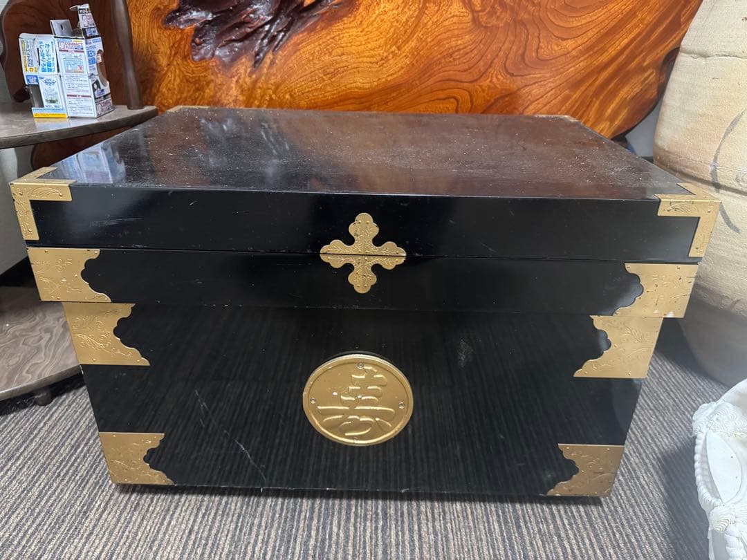 ブライダル業者放出品　漆器の文箱 黒色 金具付き