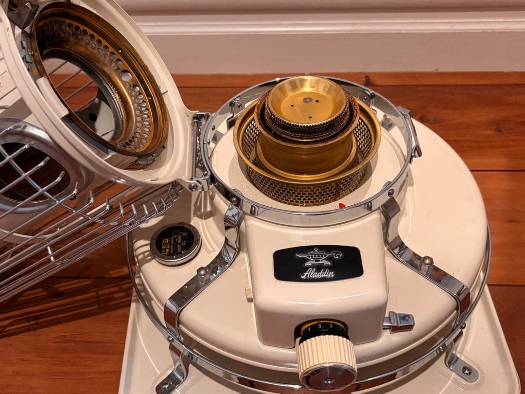 Aladdin アラジン ブルーフレーム 石油ストーブ BF3907 クリーム色