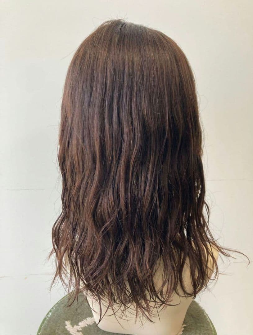 まるです。人毛ウィッグ　ウィッグ　パーマ　ミディアム　ロング