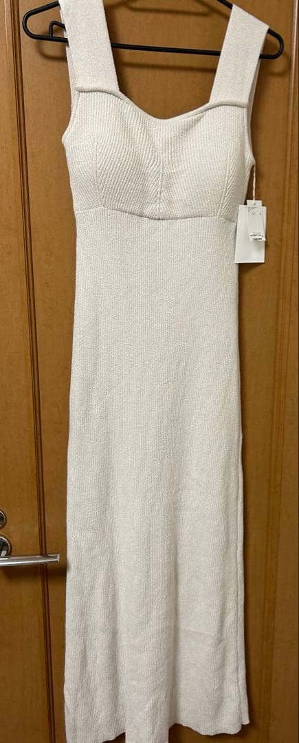 新品タグ付きSNIDEL ｜カーディガン付きタンクワンピース