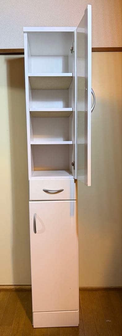 ホワイトキッチン収納棚