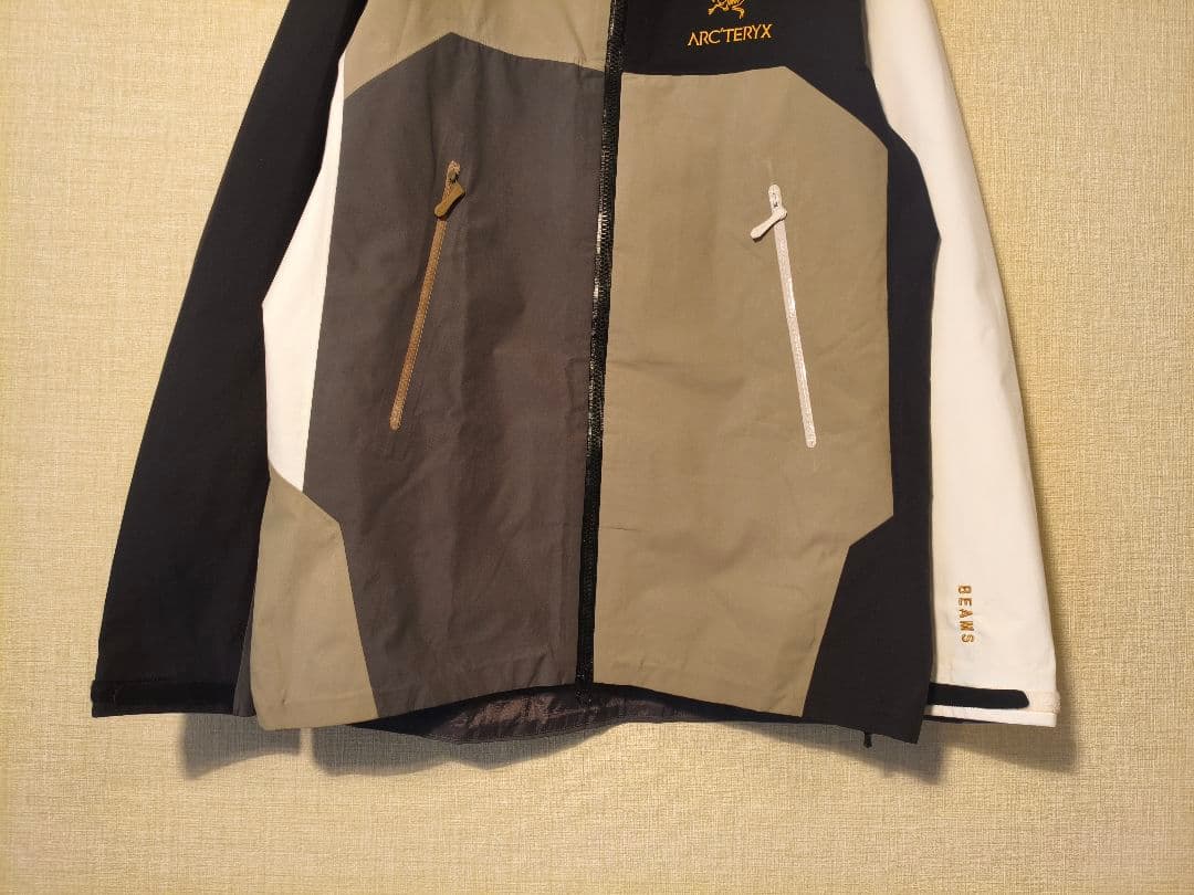 \"Arc'teryx × Beams\" gore-tex Beta Jacket