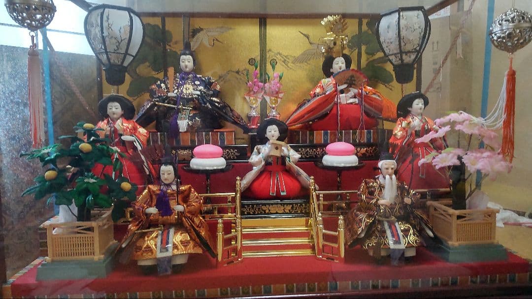 雛人形 三段飾り 七人飾り ガラスケース入