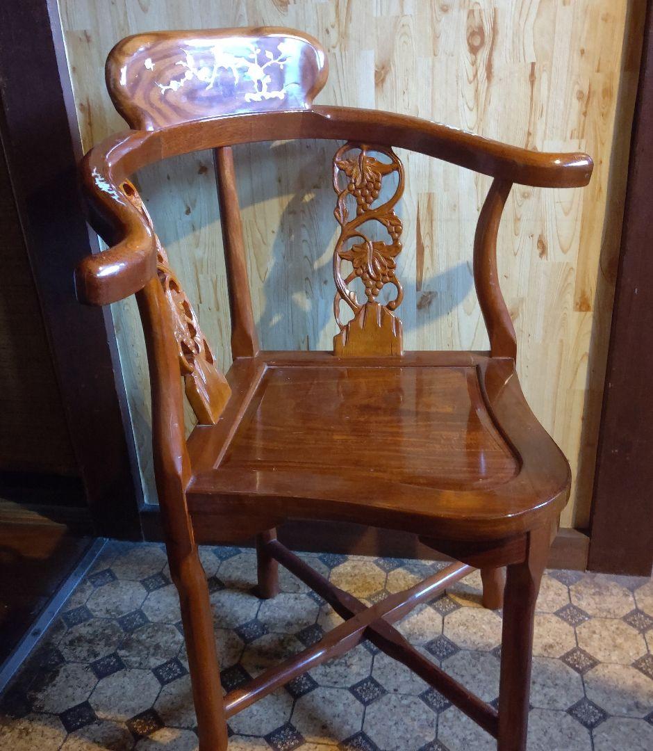 【お値下げ】木製 花の象嵌椅子
