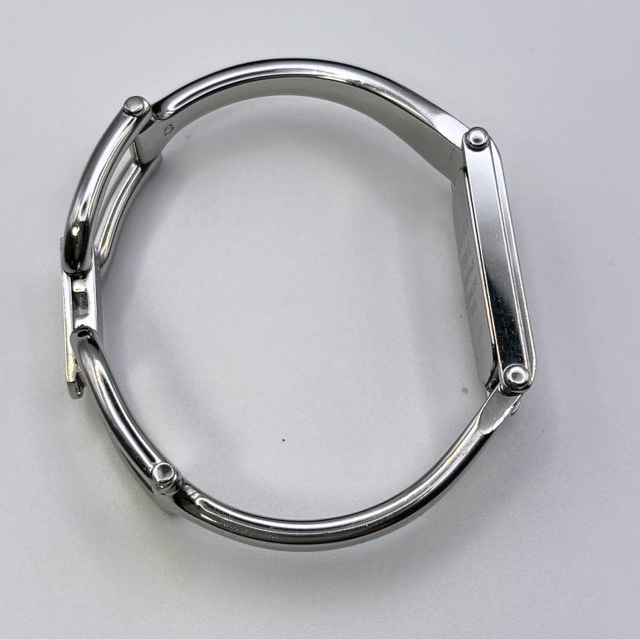 GUCCI グッチ 1500L バングルウォッチ ブラックシルバー クォーツ