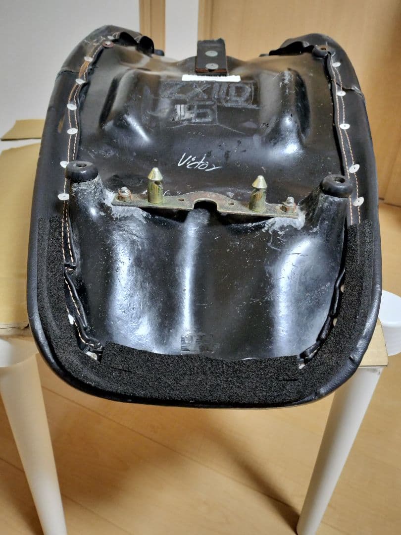 ZZR1100D zx11 コルビン シート カスタムシート