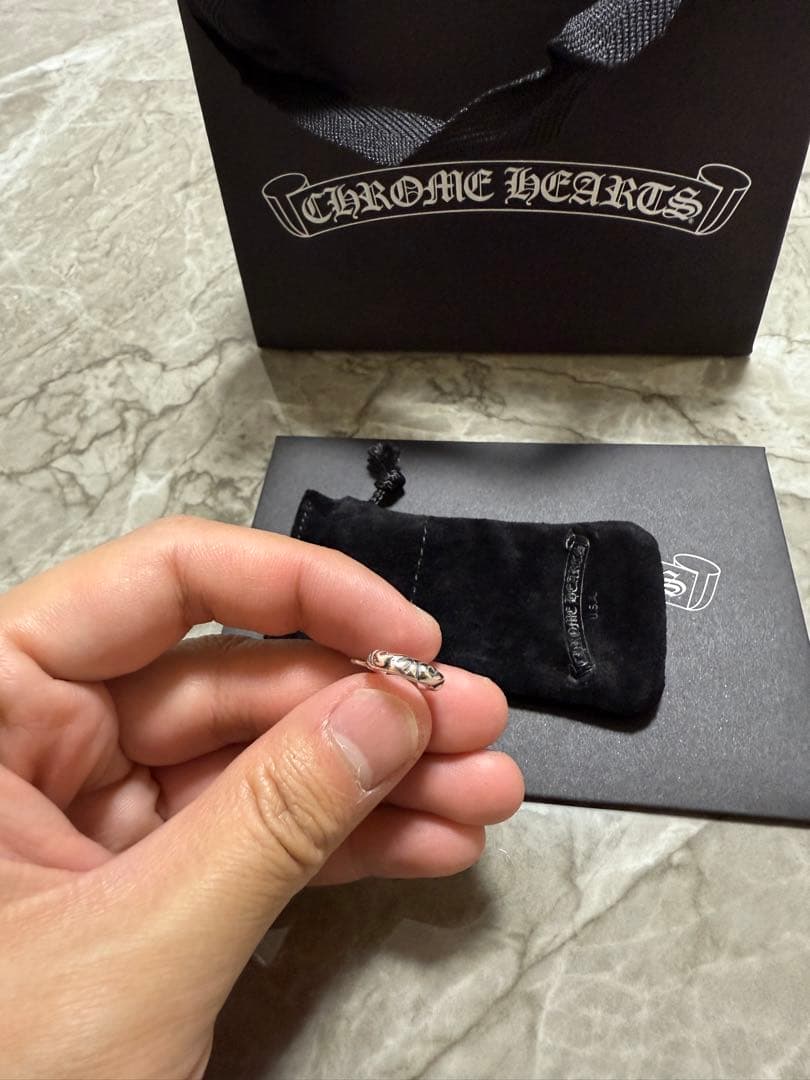 クロムハーツ Hoop Scroll Tiny ピアス M.M