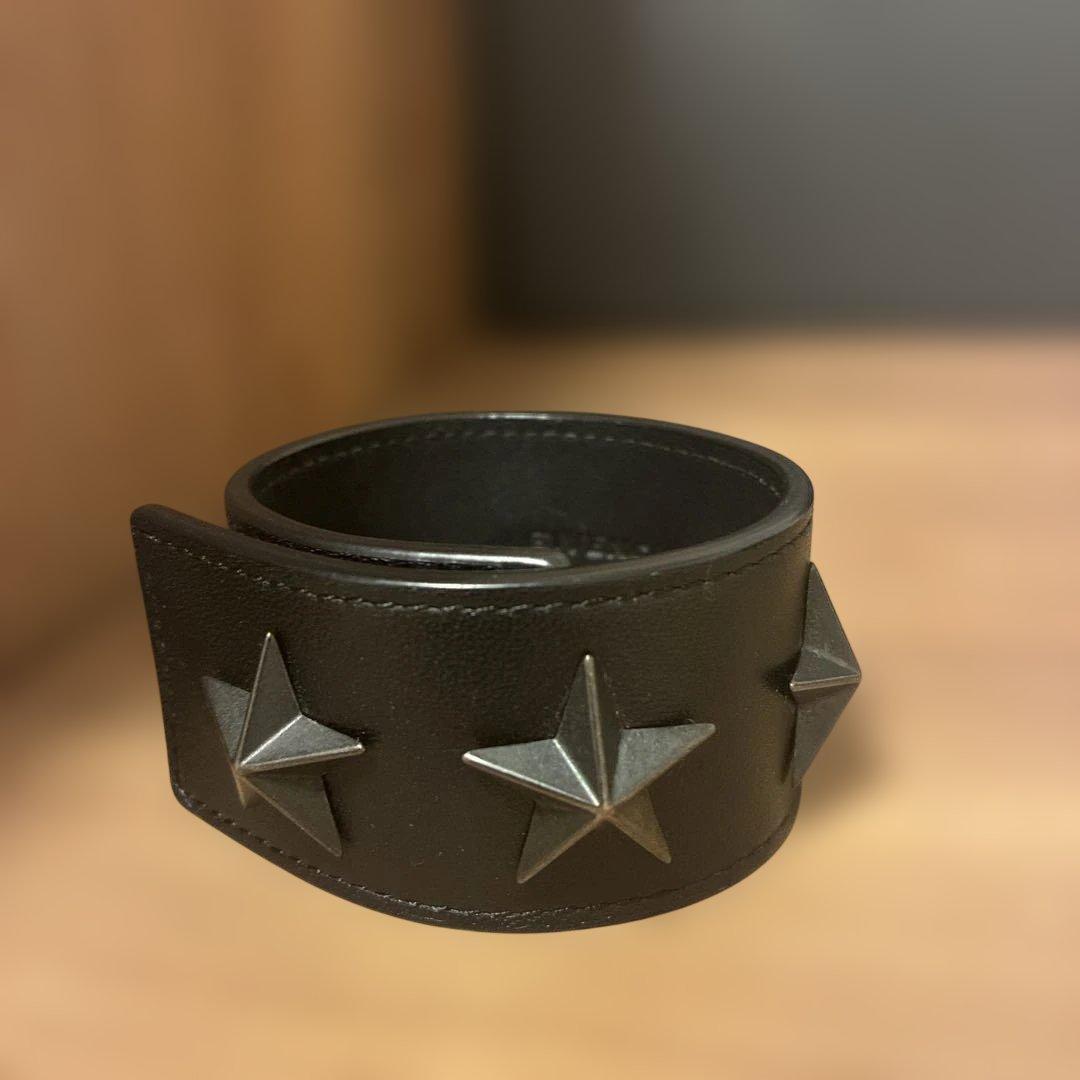GIVENCHY スタッズブレスレット
