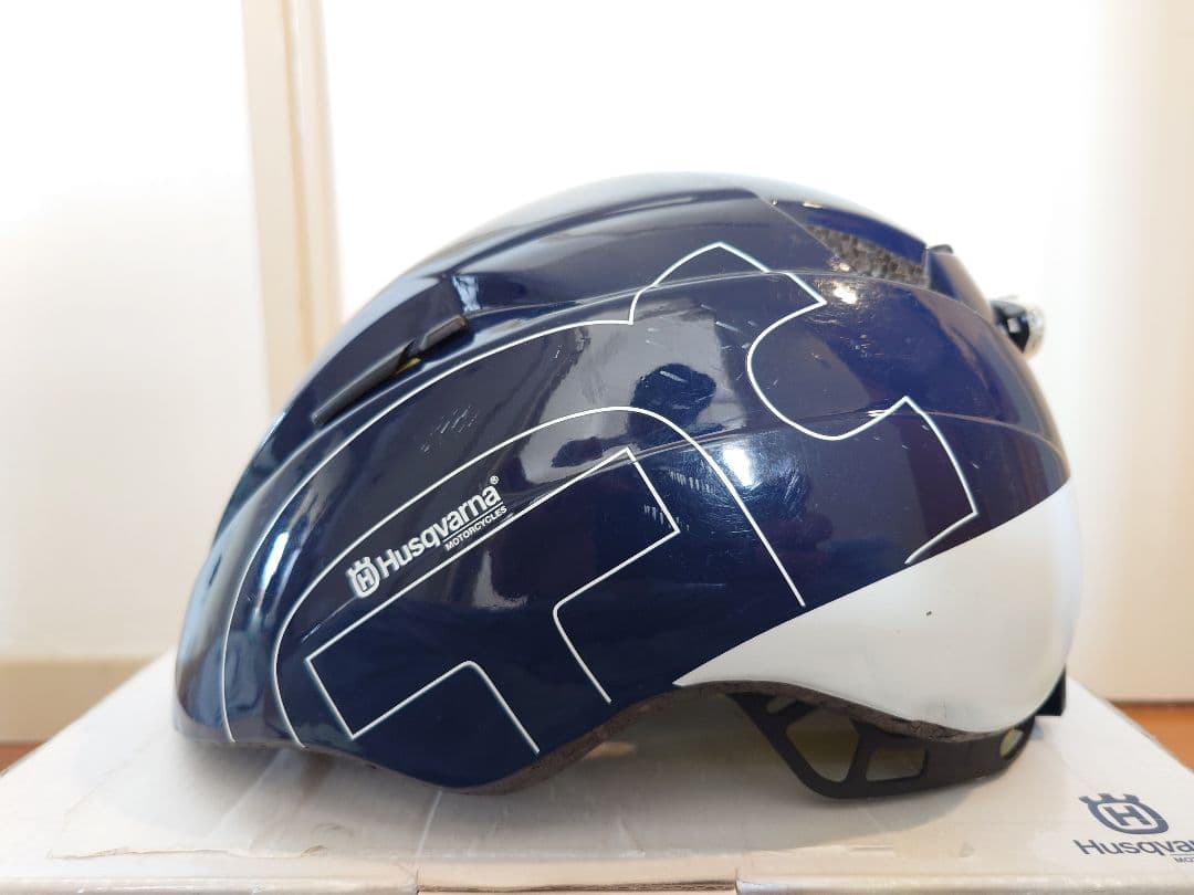 Husqvarna トレーニングバイク　ストライダー　ヘルメット、プロテクター付