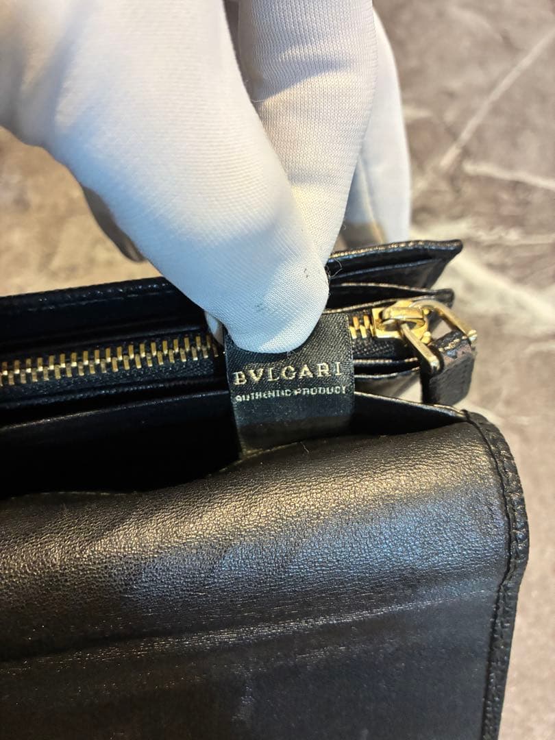 BVLGARI 長財布　本体　黒色　留め具　金色