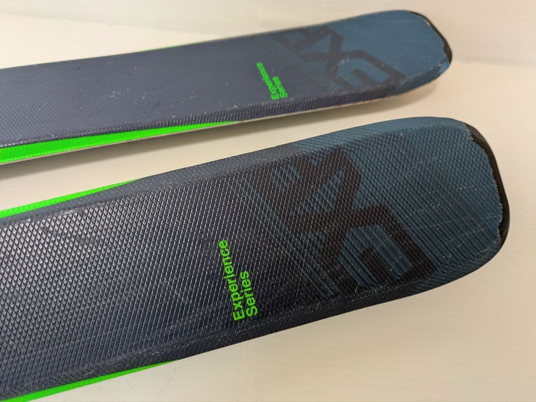 ダンゴ　スキー板〈ROSSIGNOLのExp-PRO〉