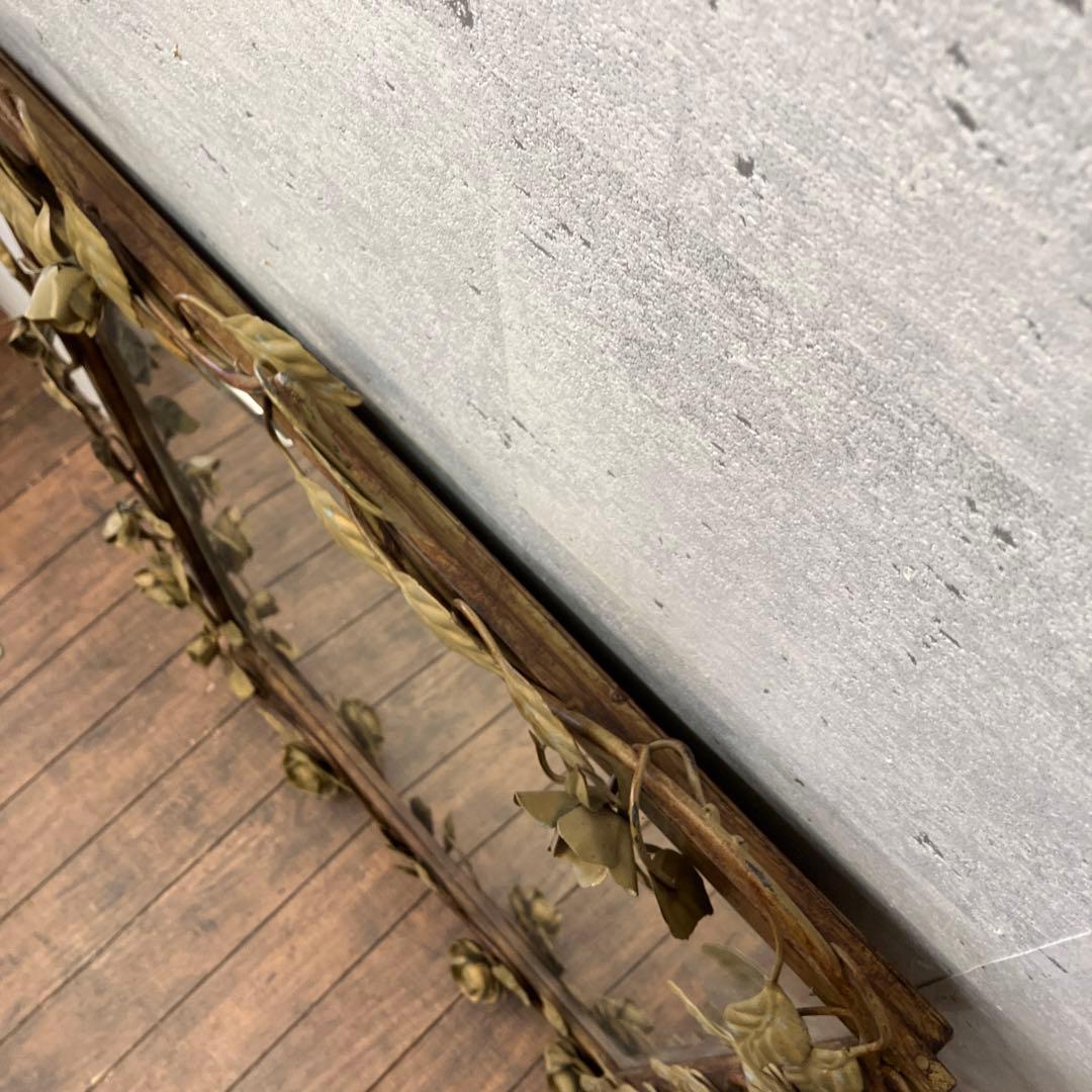 北欧 ヨーロッパ アイアン 鉄製 薔薇装飾 ローズ 壁掛け鏡 ウォールミラー