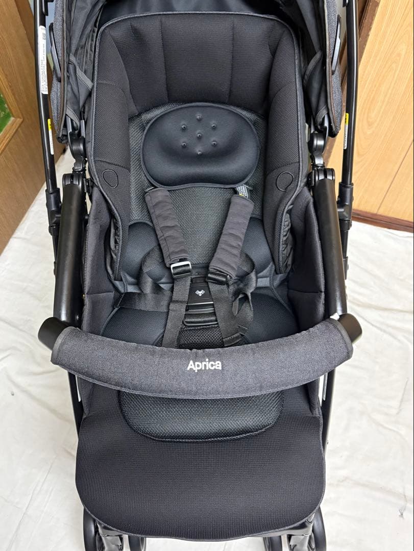 アップリカ ラクーナクッションフリープラス ベビーカー 美品 横スライド 清掃済