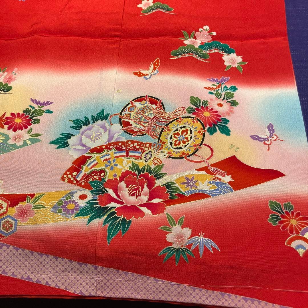 【新品】正絹　七五三用赤色花柄着物