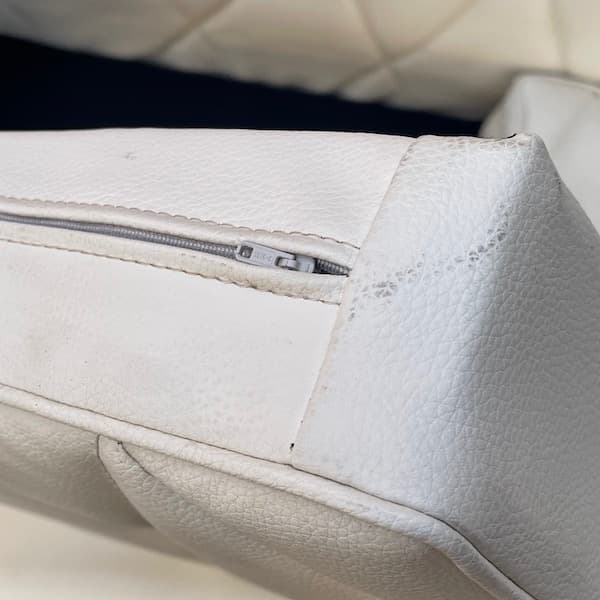 カリモク60 ３シーターロビーチェア　アイボリー　３人がけソファ