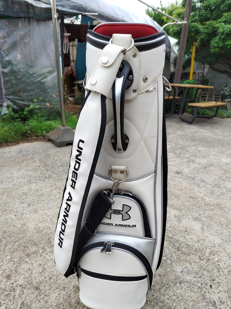 UNDER ARMOUR ゴルフバッグ・キャディバッグ