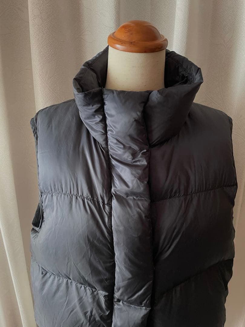 MAXMARA cubeのダウンベストネイビー