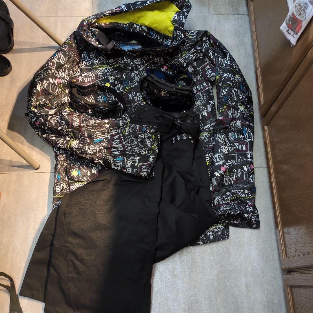 スキー　スノボー　ウェア一式 ゴーグル付き　ゴーグル1個はおまけです。