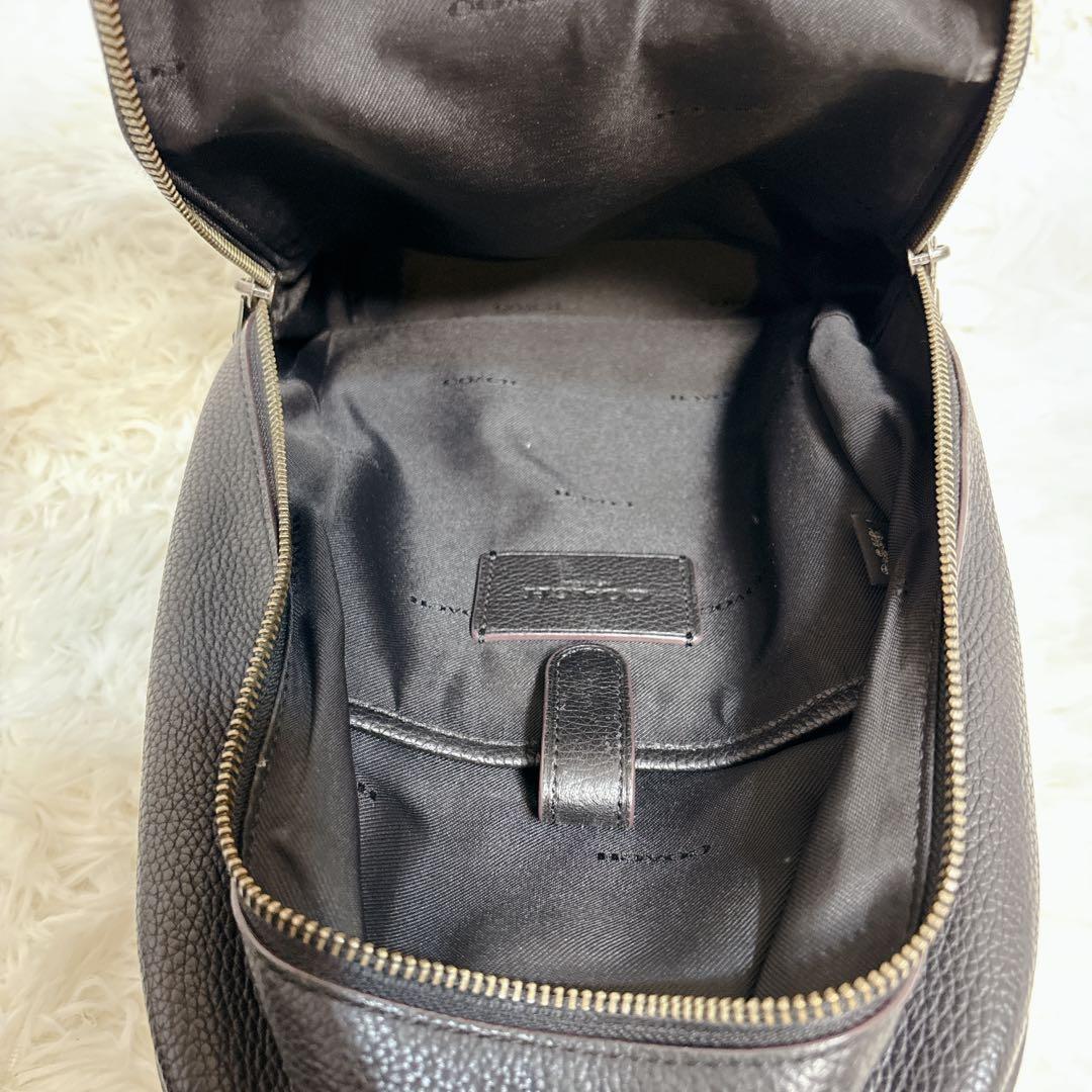 COACH スリングショルダー　クロスボディ　ボディバッグ　肩掛け