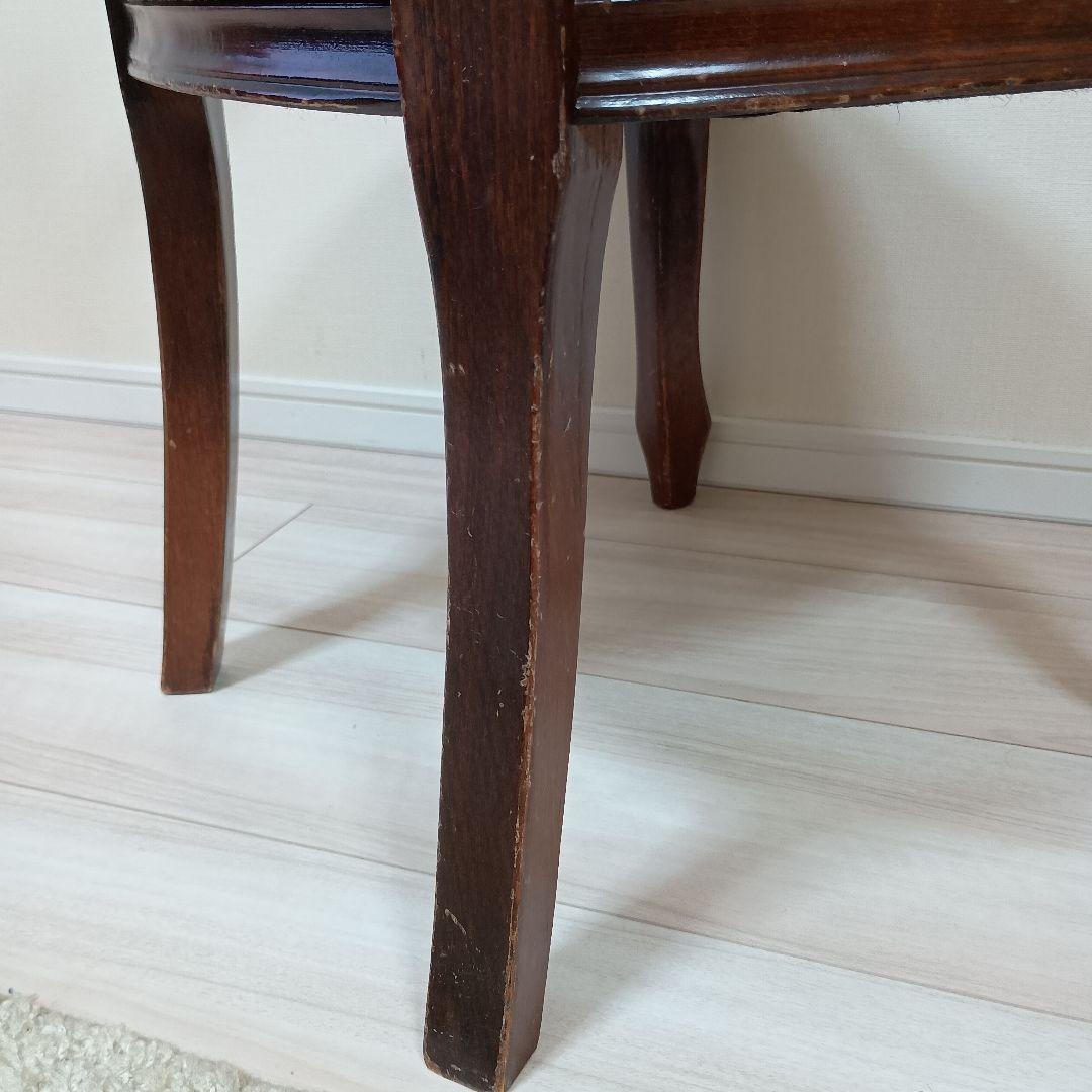 アンティーククマ刺繍 木製椅子