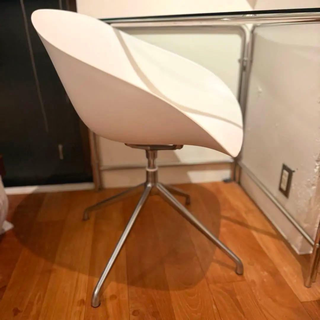 韓国ガラス天板テーブルとバケットシート椅子セット