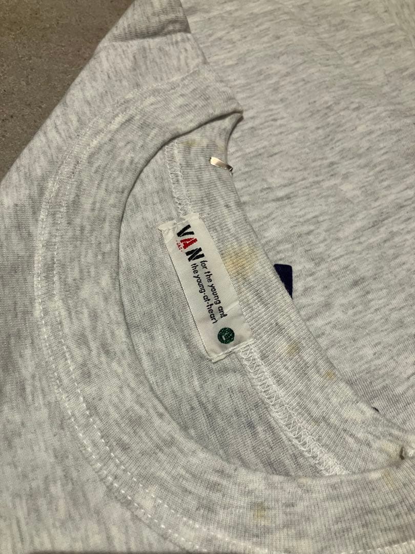 VAN JACKET ロゴTシャツ