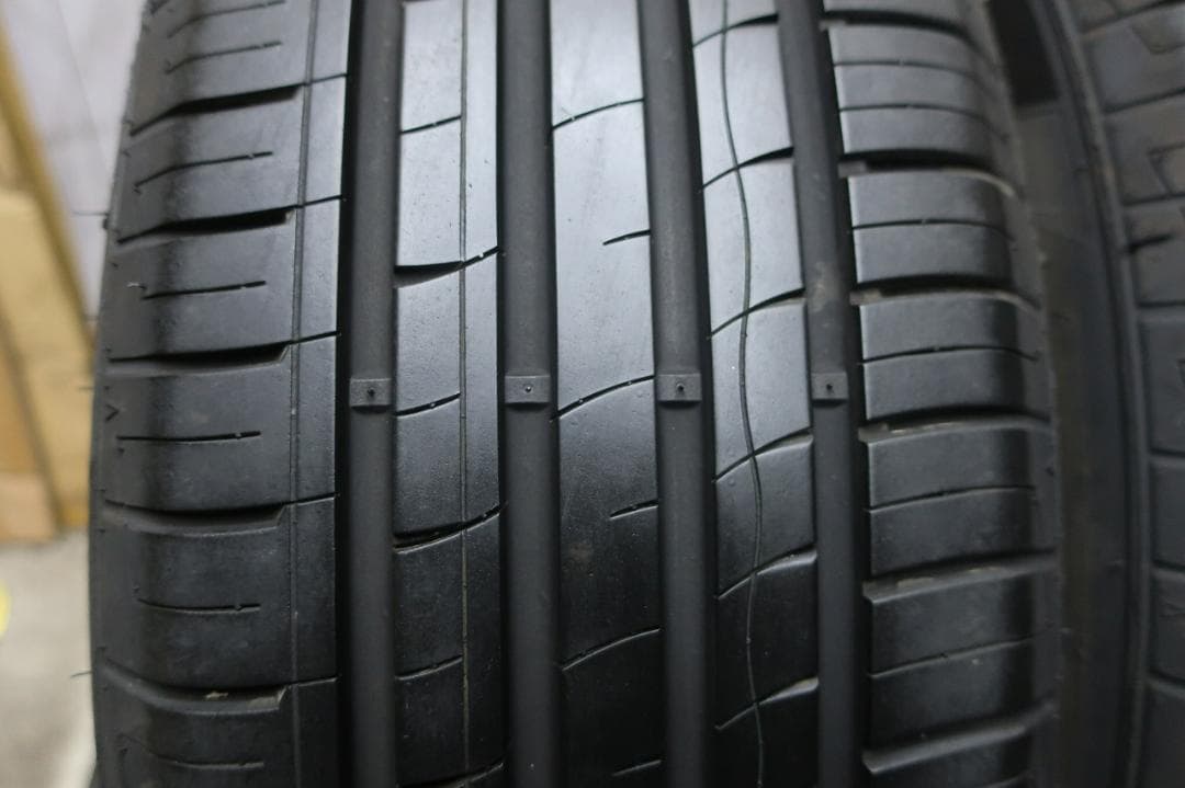 2024年製　ミネルバ　RADIAL　F209　215/60R16　バリ溝　4本