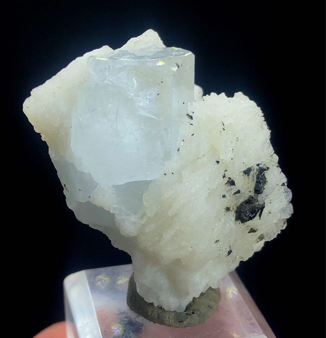 ブルーアクアマリンクリスタルとアルバイト