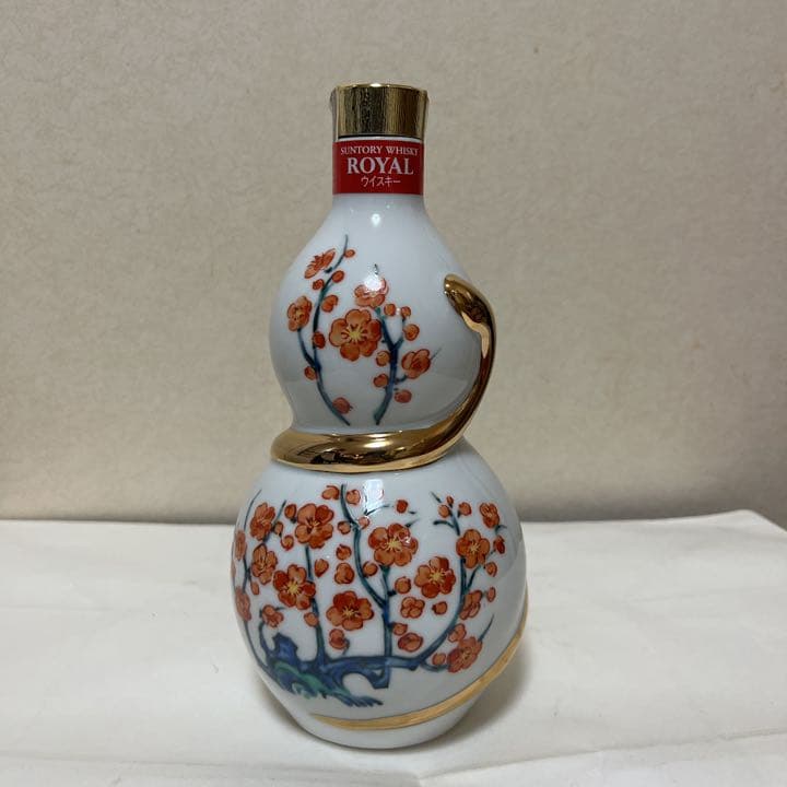 サントリーウイスキーローヤル巳歳ボトル