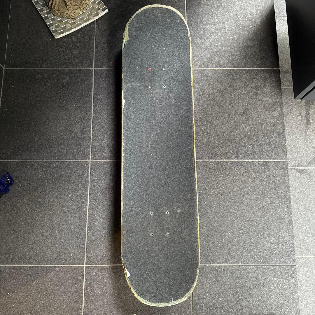 Fucking Awesomeスケートボードデッキ