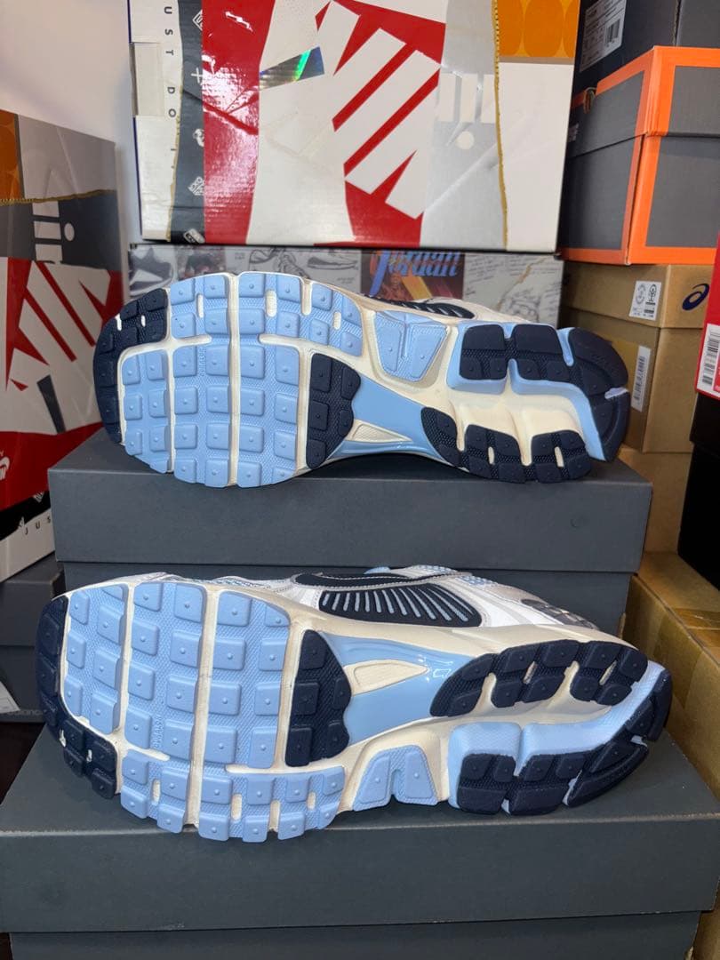 29.0 新品 箱タグ付き NIKE ZOOM VOMERO 5 29